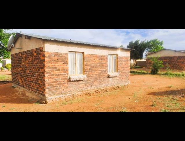 2 BEDROOM HOUSE FOR SALE IN MANKWENG